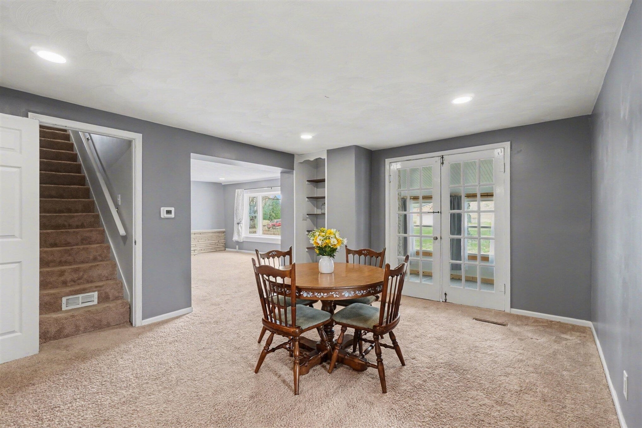 09741 26th Street, Gobles, MI, 49055-9134