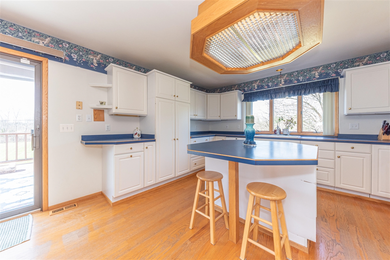 9138 Warner Road, Saline, MI, 48176-9301