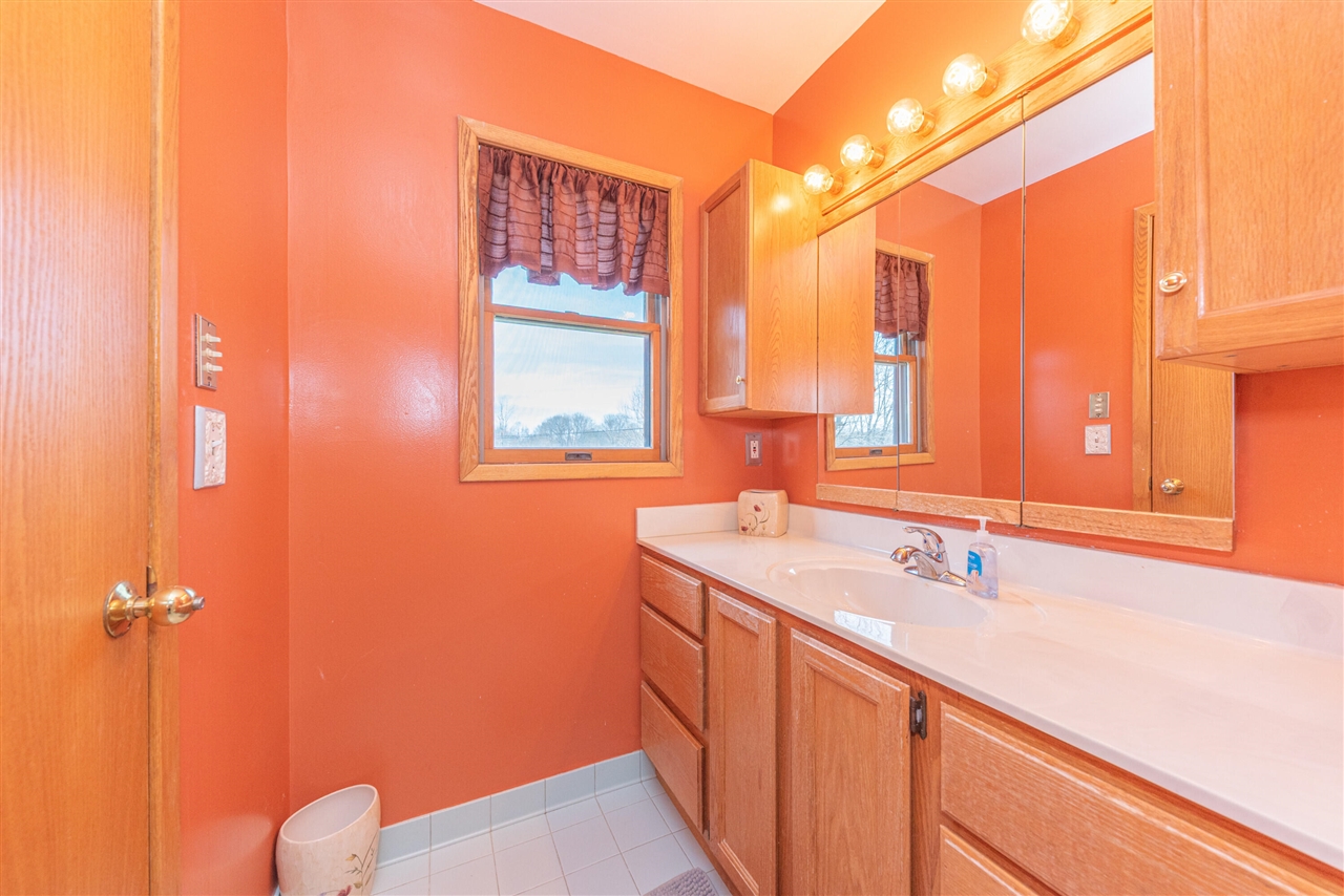 9138 Warner Road, Saline, MI, 48176-9301