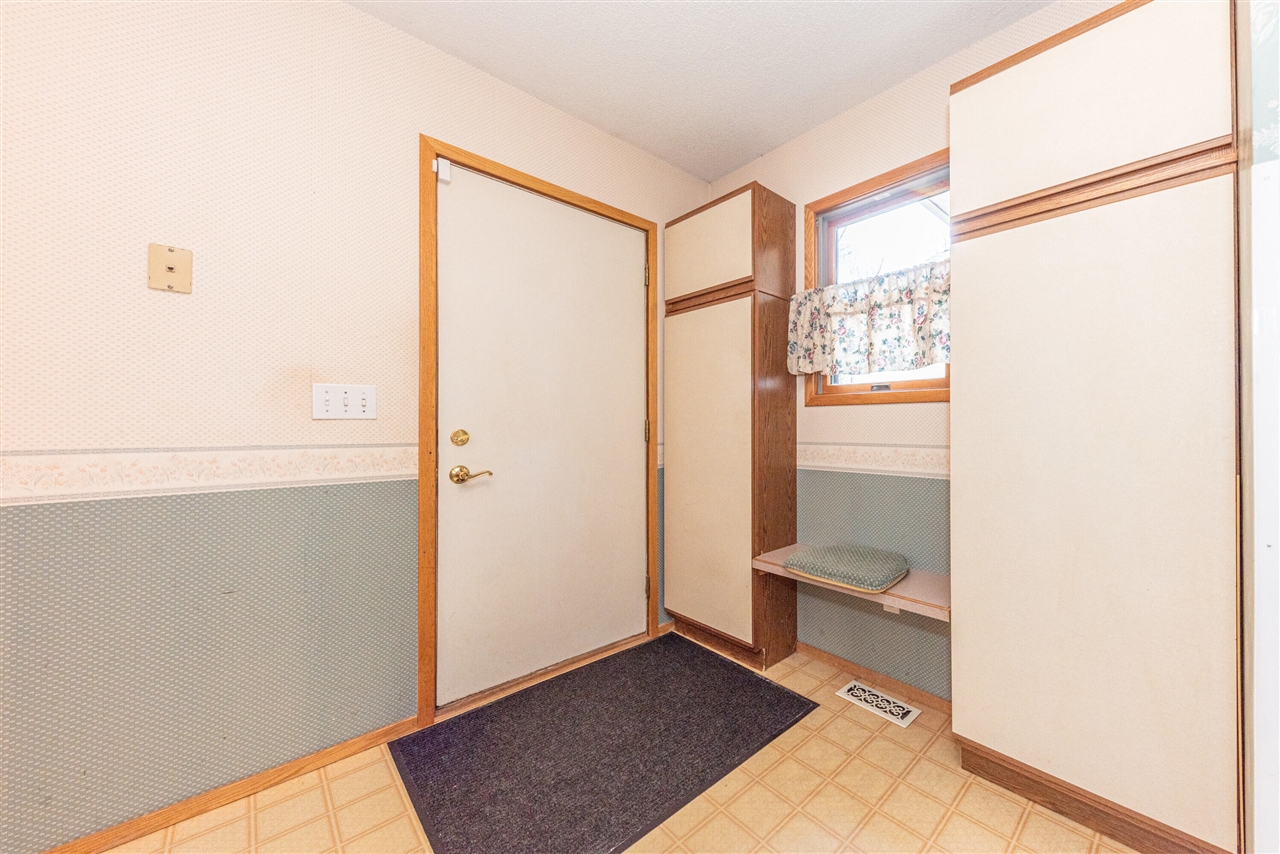 9138 Warner Road, Saline, MI, 48176-9301