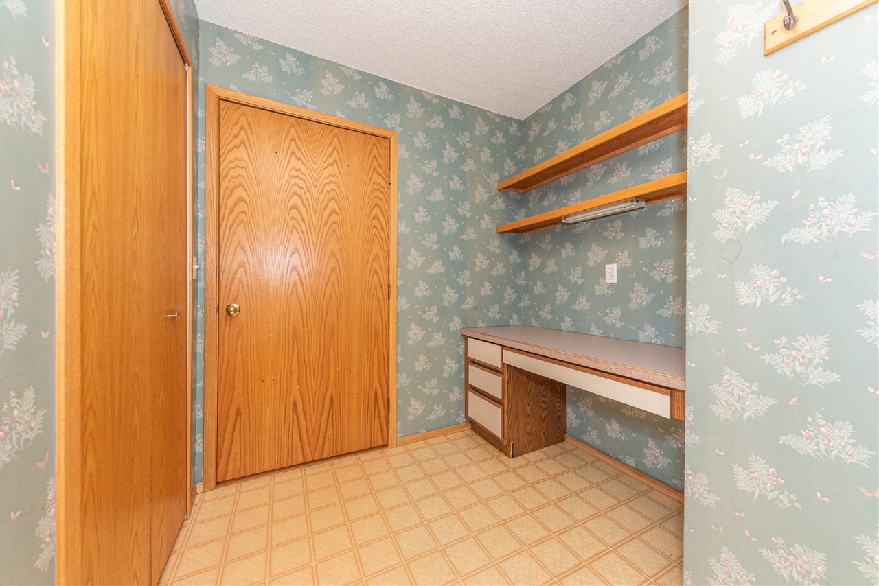 9138 Warner Road, Saline, MI, 48176-9301