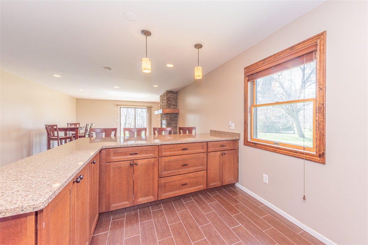 9138 Warner Road, Saline, MI, 48176-9301