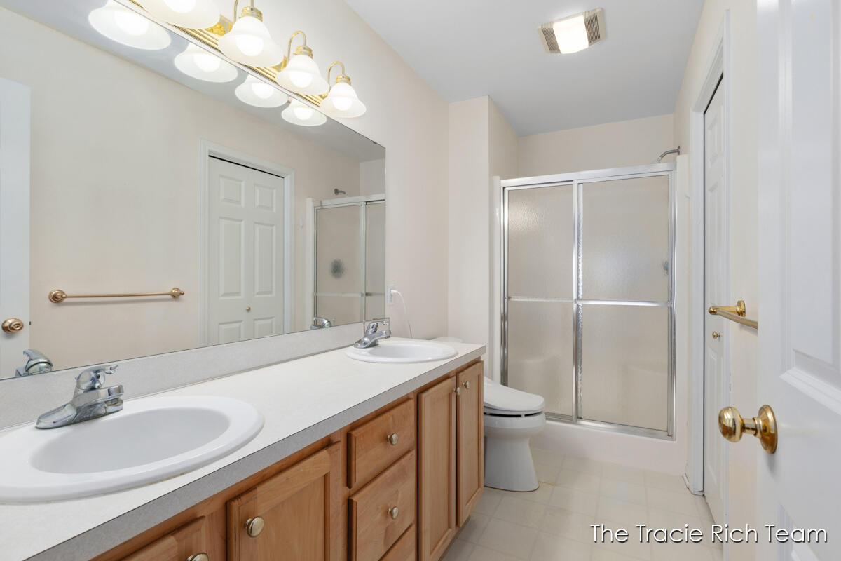 4889 Castle Hill Court, Rockford, MI, 49341-7636