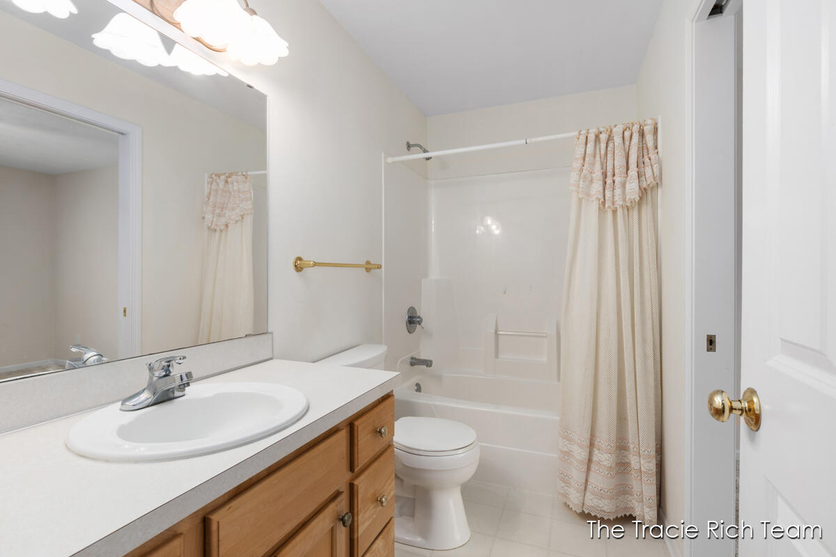 4889 Castle Hill Court, Rockford, MI, 49341-7636