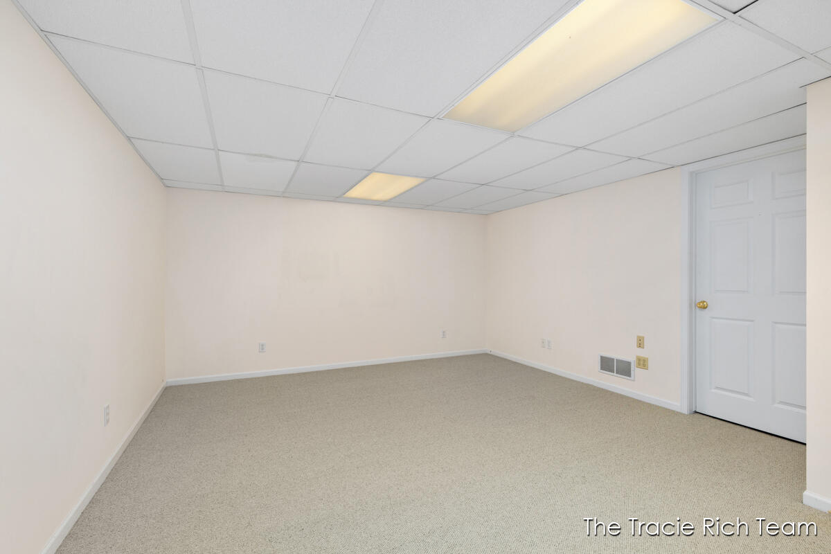 4889 Castle Hill Court, Rockford, MI, 49341-7636