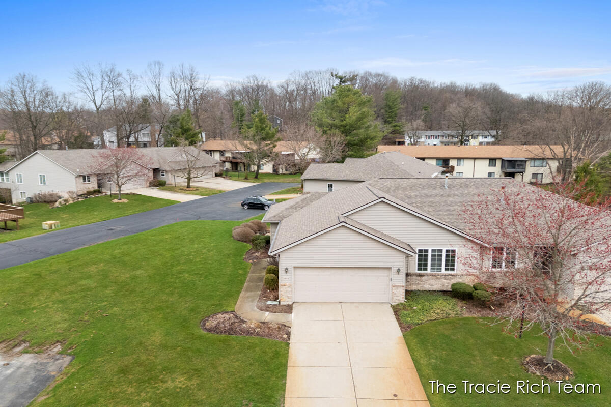 4889 Castle Hill Court, Rockford, MI, 49341-7636