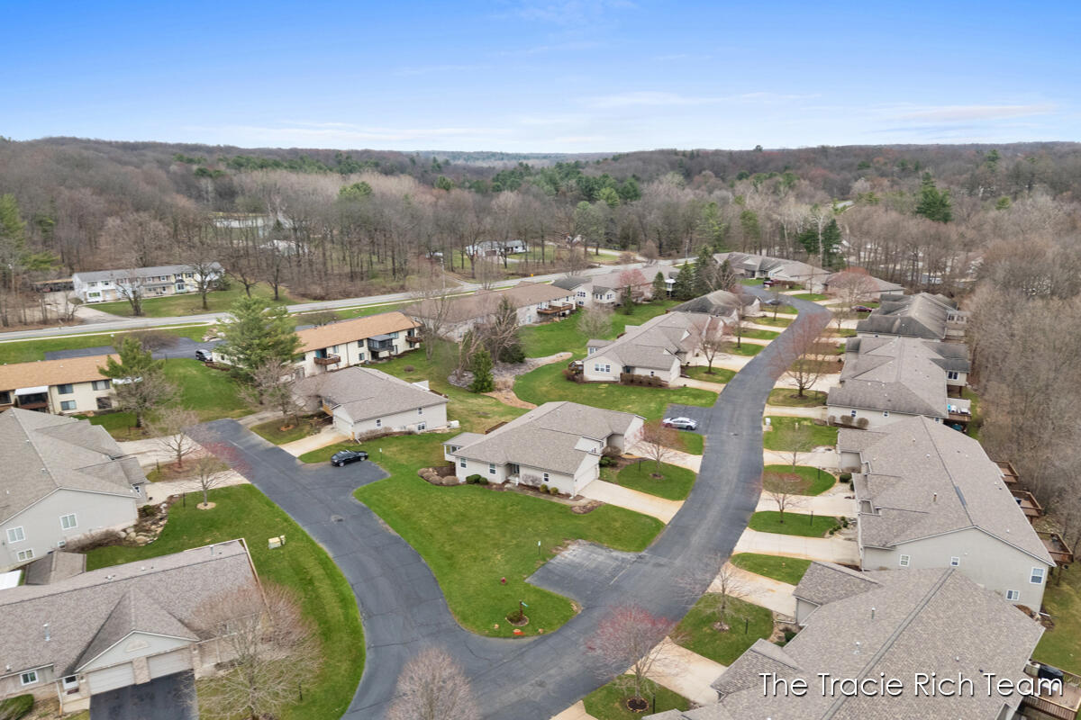 4889 Castle Hill Court, Rockford, MI, 49341-7636