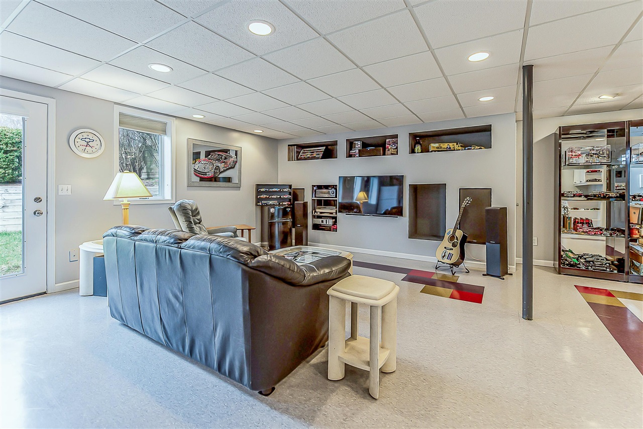 944 Marshall Court, Dexter, MI, 48130-9474