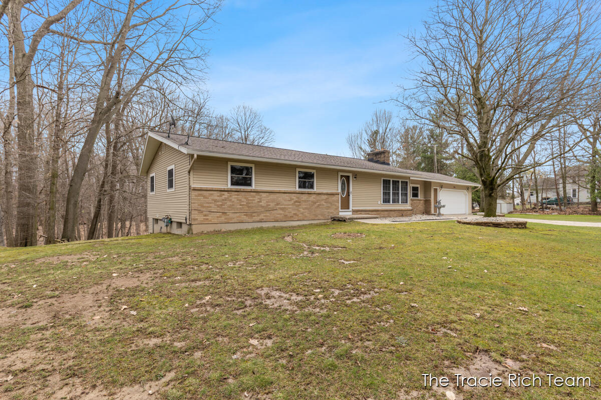 6640 Pine Island Drive, Comstock Park, MI, 49321-9538