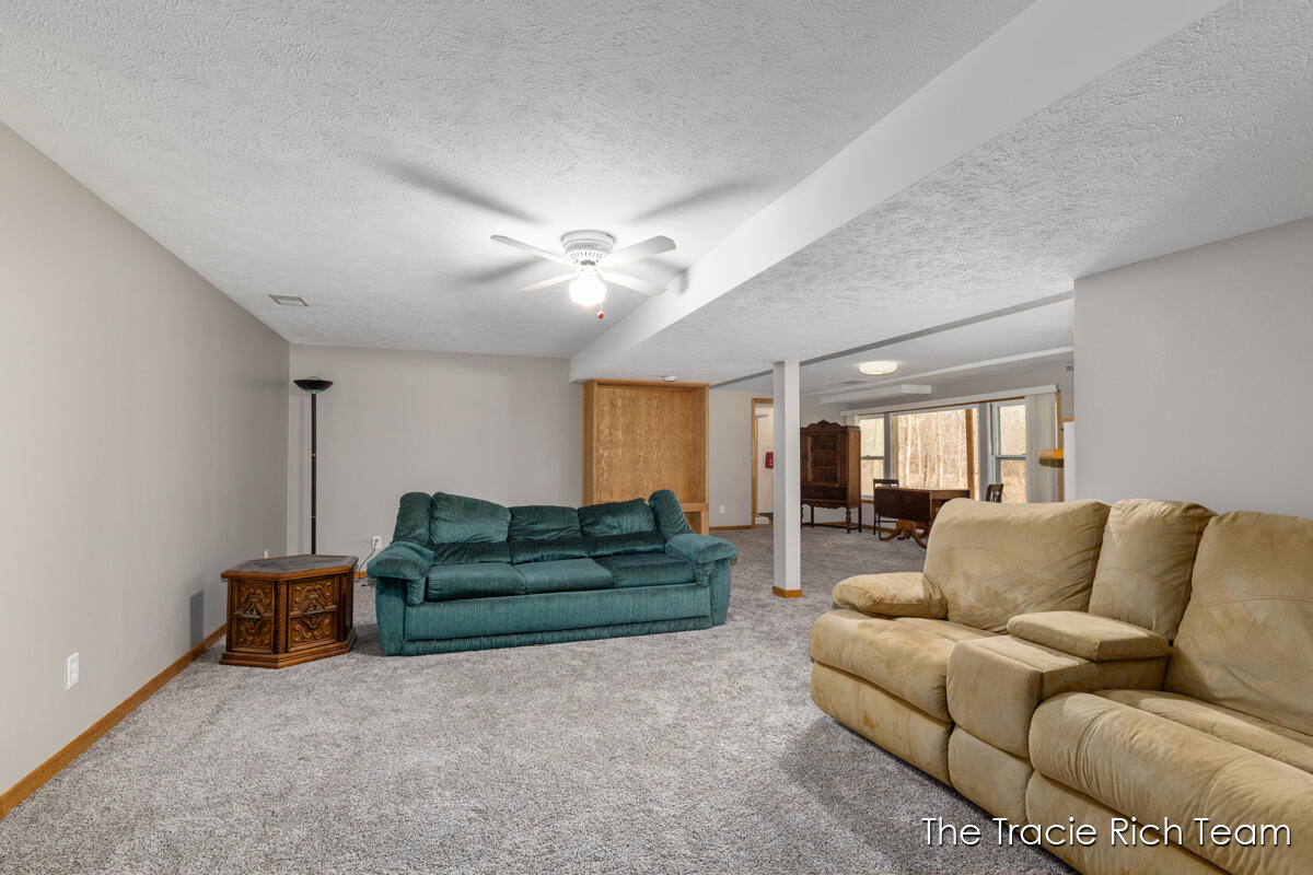 6640 Pine Island Drive, Comstock Park, MI, 49321-9538