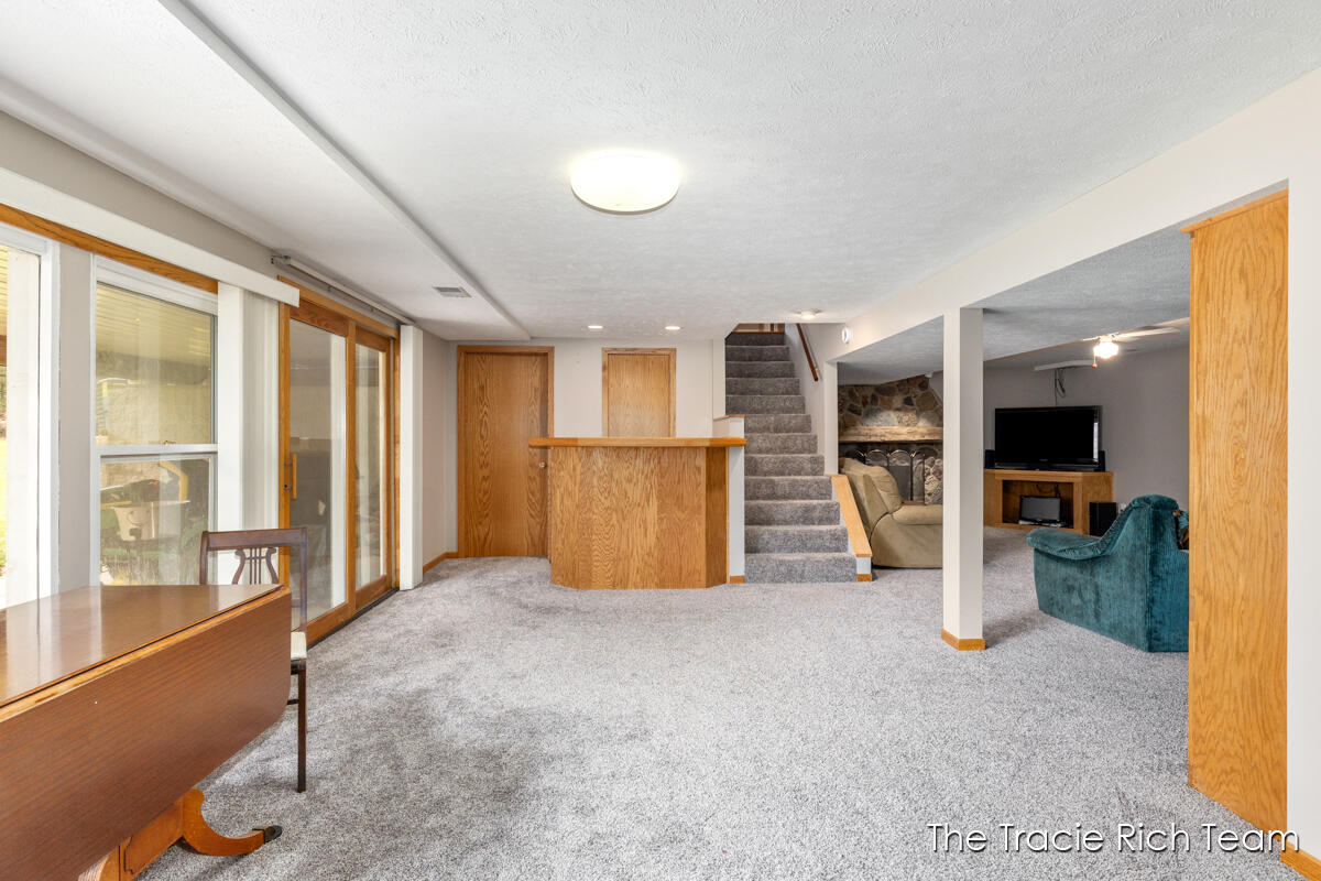 6640 Pine Island Drive, Comstock Park, MI, 49321-9538