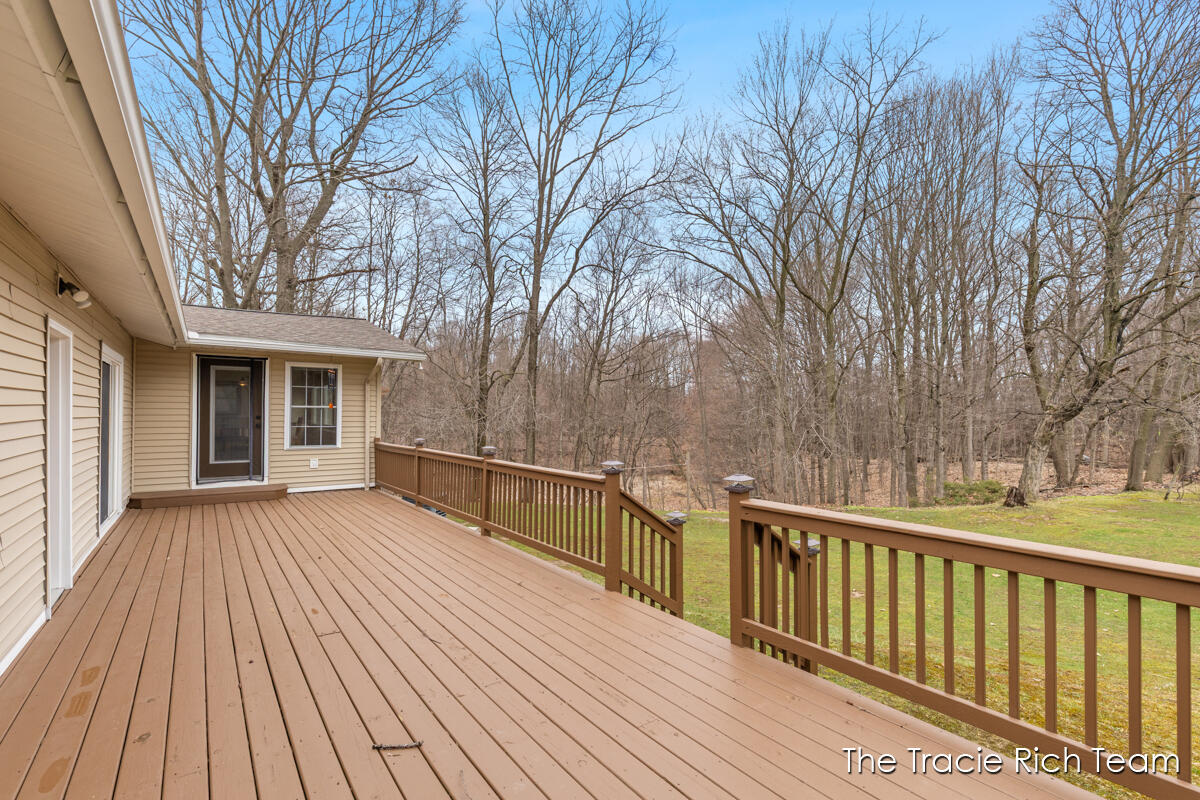 6640 Pine Island Drive, Comstock Park, MI, 49321-9538