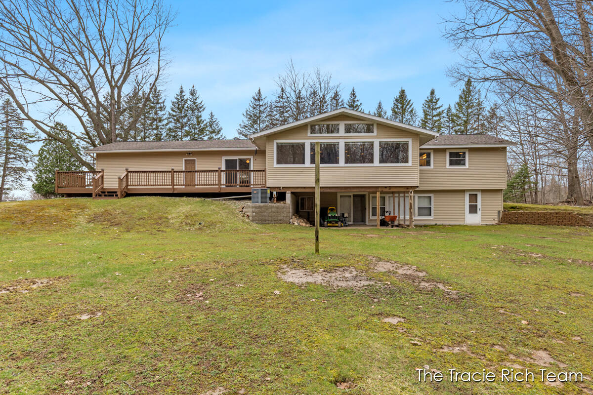 6640 Pine Island Drive, Comstock Park, MI, 49321-9538