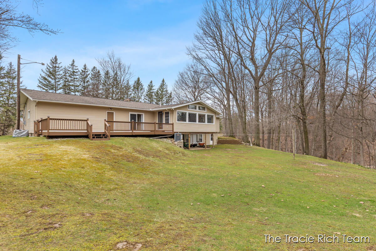 6640 Pine Island Drive, Comstock Park, MI, 49321-9538