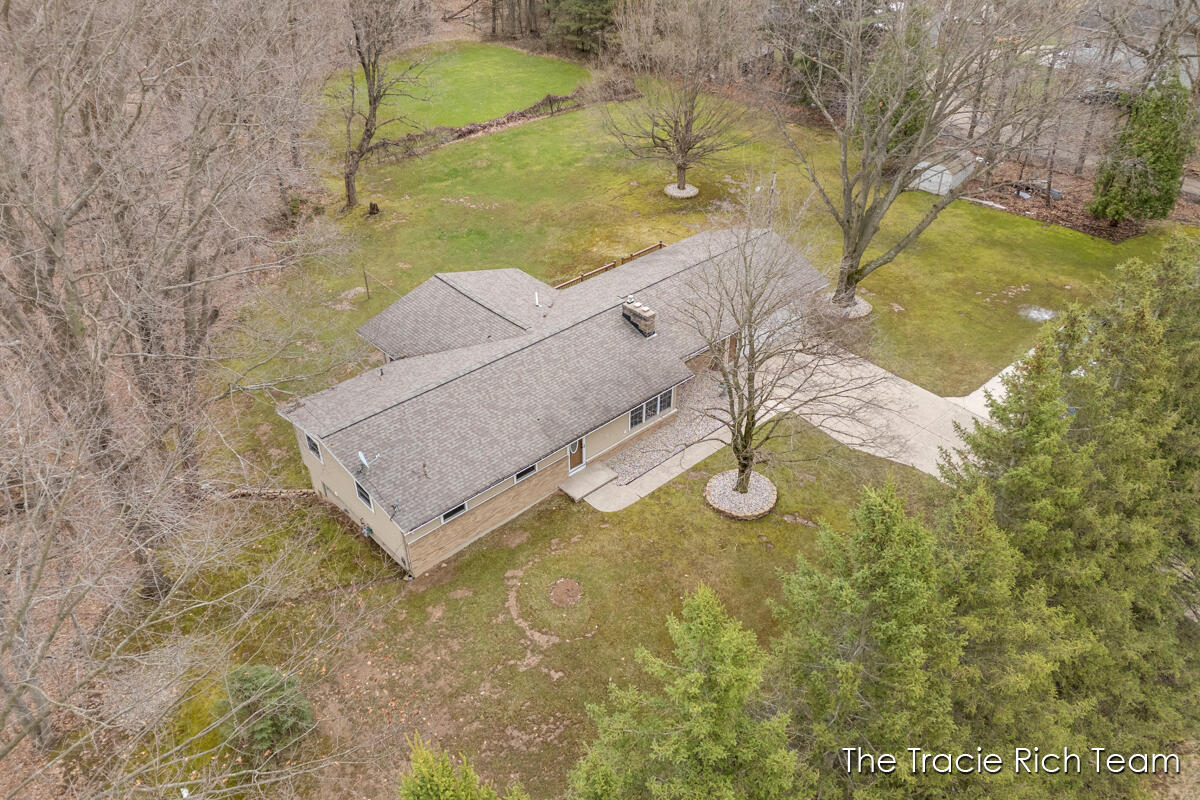 6640 Pine Island Drive, Comstock Park, MI, 49321-9538