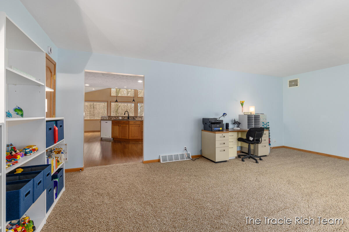 6640 Pine Island Drive, Comstock Park, MI, 49321-9538