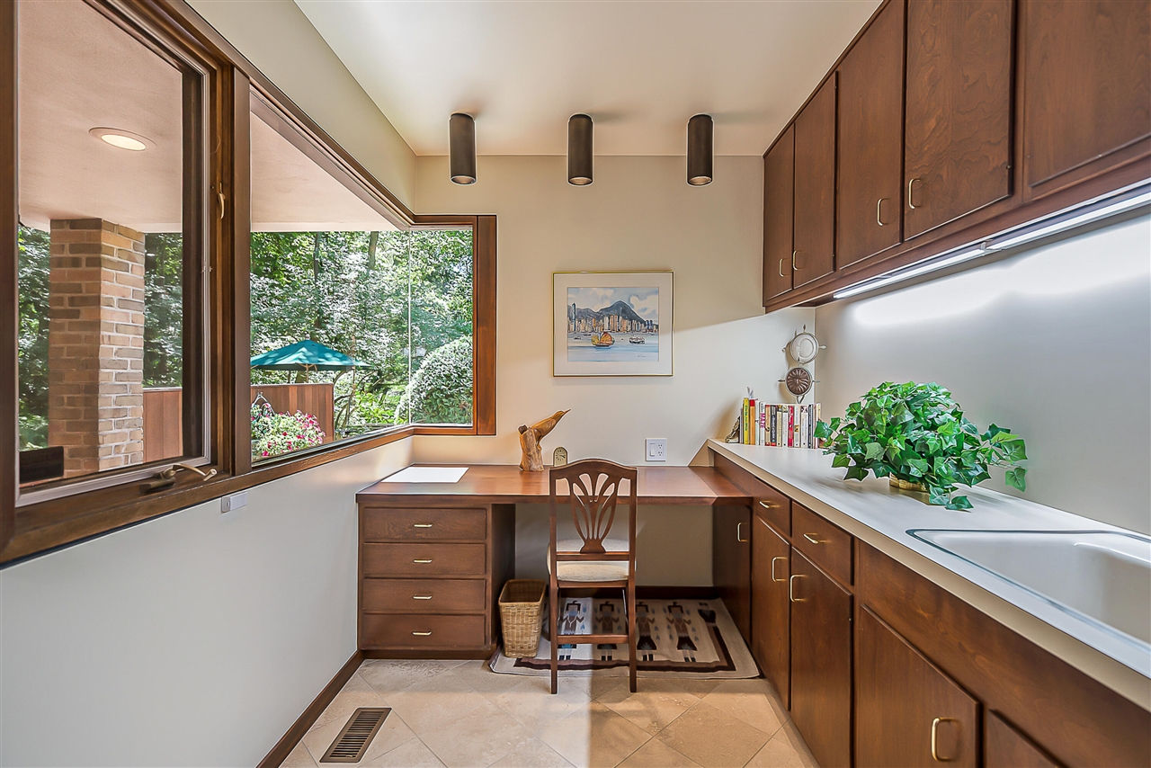 2980 Devonshire Road, Ann Arbor, MI, 48104-2860