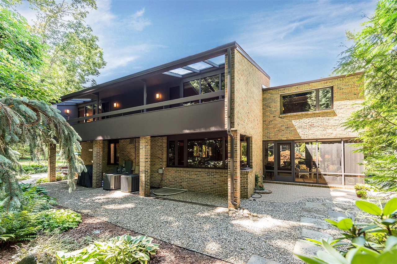 2980 Devonshire Road, Ann Arbor, MI, 48104-2860