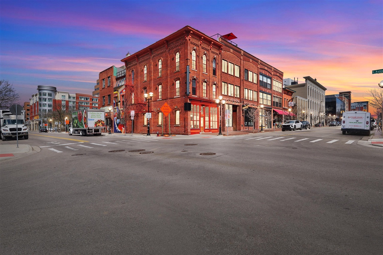 4032 Water View Drive, Grawn, MI, 49637-9503