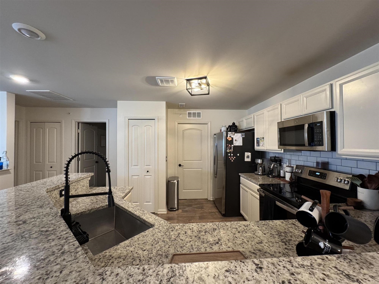 22113 Aberdeen Drive, Macomb, MI, 48042-3618