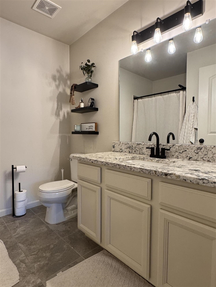 22113 Aberdeen Drive, Macomb, MI, 48042-3618