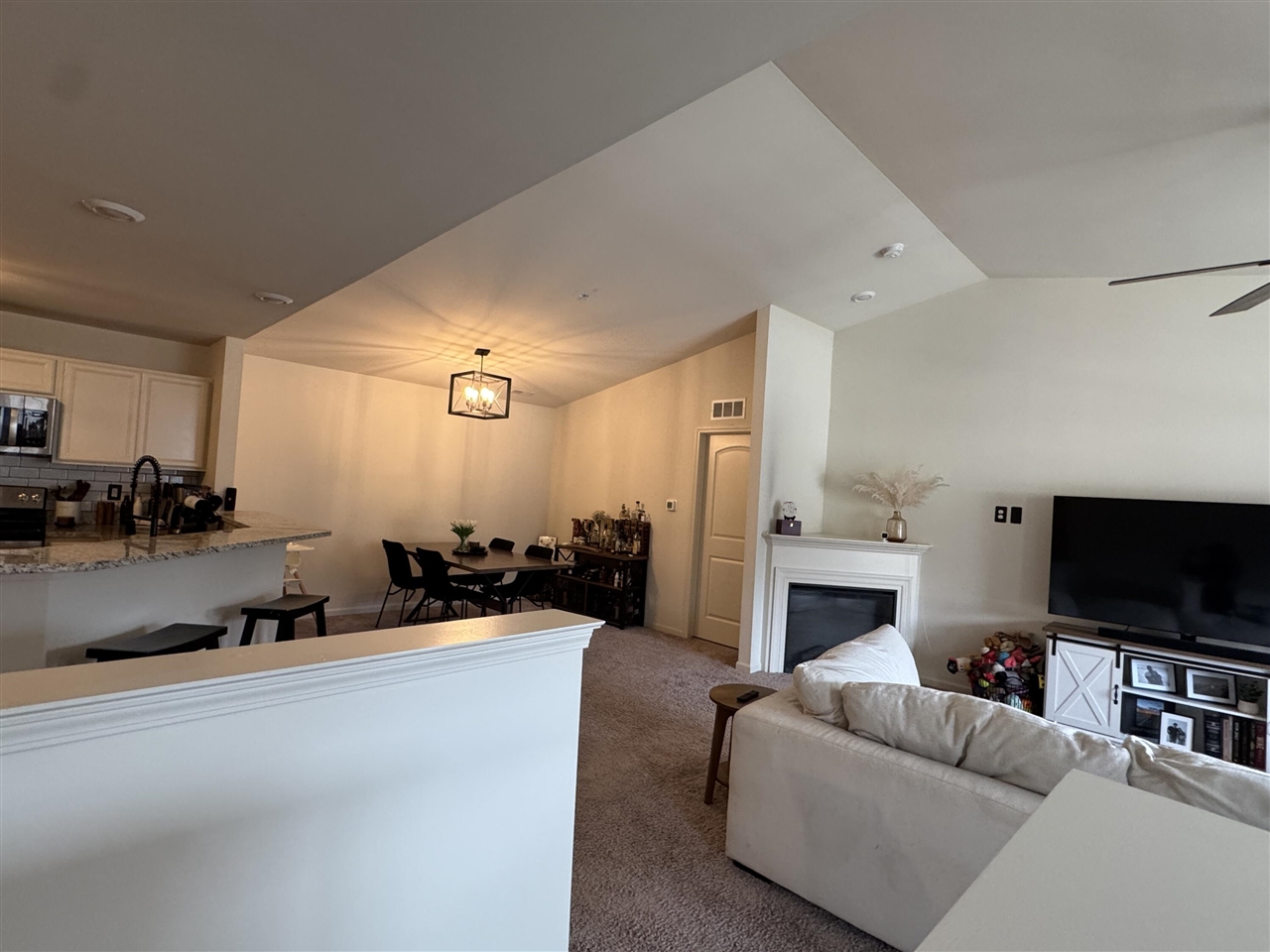 22113 Aberdeen Drive, Macomb, MI, 48042-3618