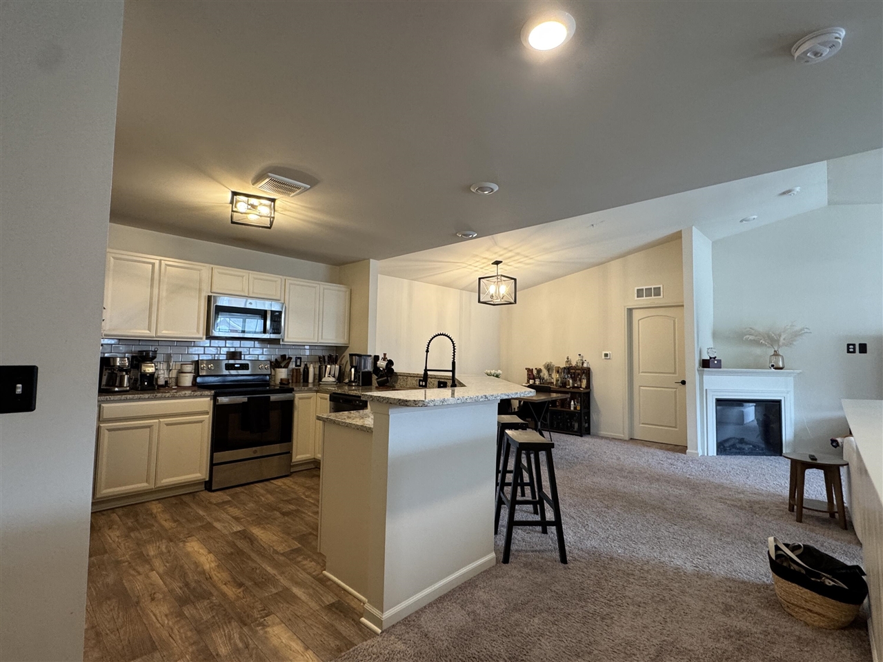 22113 Aberdeen Drive, Macomb, MI, 48042-3618