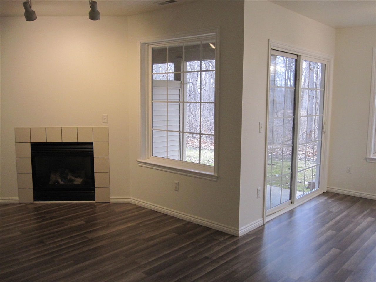 3055 Barclay Way, Ann Arbor, MI, 48105-9464