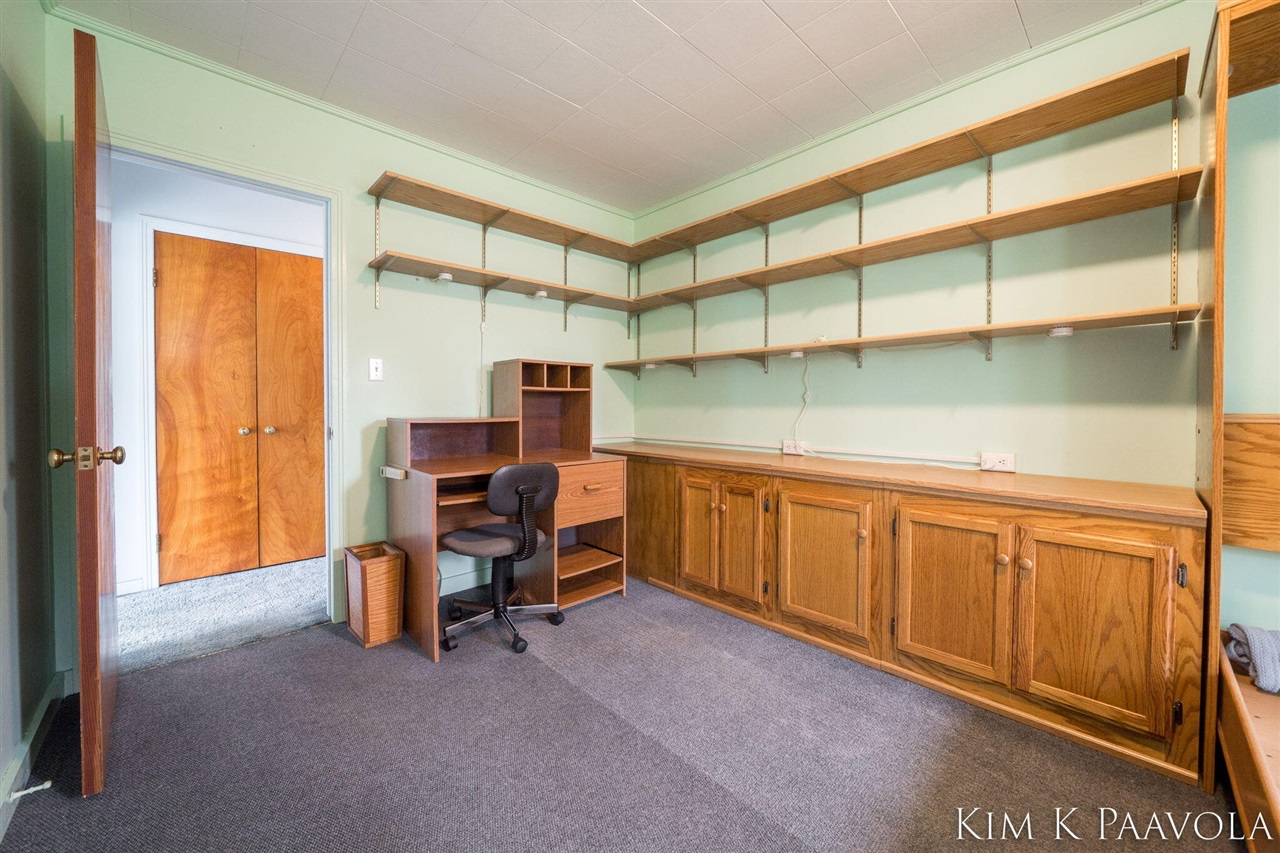 916 James Street, Plainwell, MI, 49080-1816