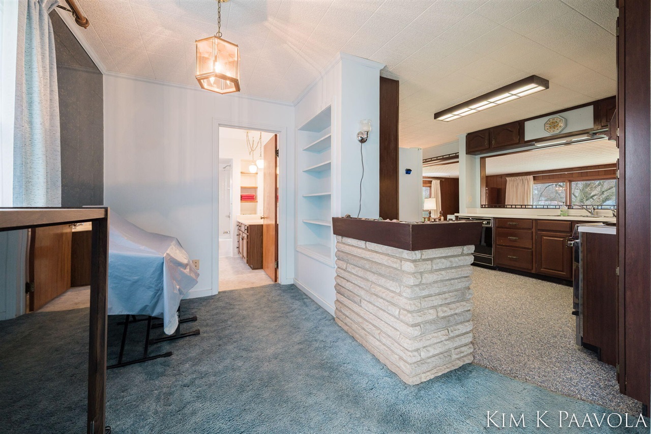 916 James Street, Plainwell, MI, 49080-1816