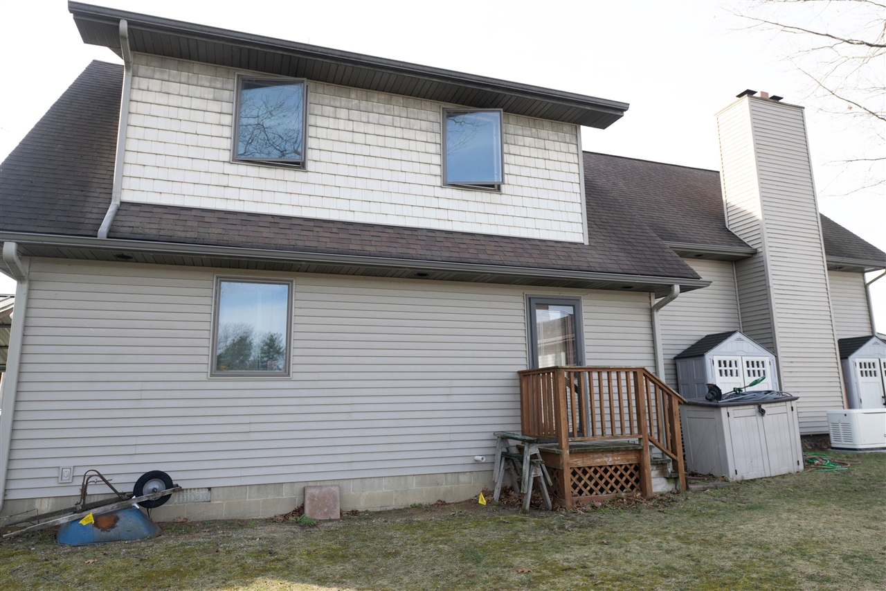 7258 S Crooked Lake Drive, Delton, MI, 49046