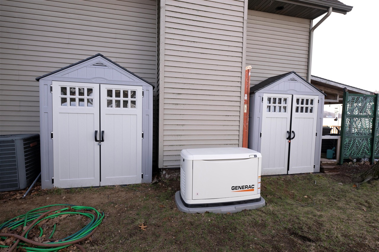 7258 S Crooked Lake Drive, Delton, MI, 49046