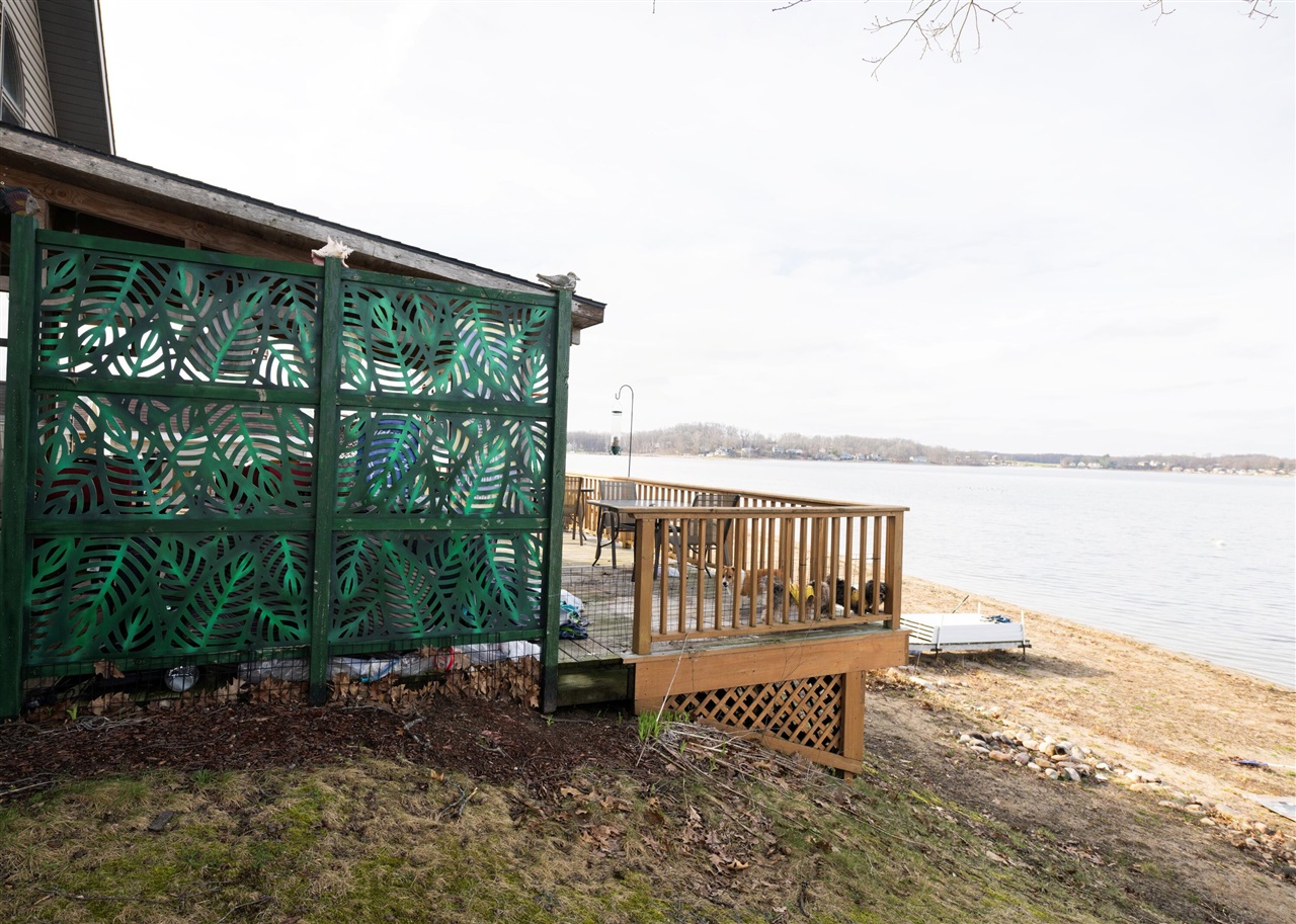 7258 S Crooked Lake Drive, Delton, MI, 49046
