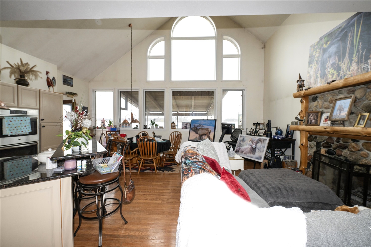 7258 S Crooked Lake Drive, Delton, MI, 49046