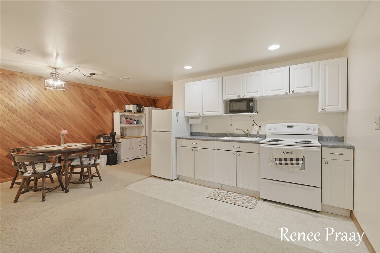 3830 Meadowbrook Lane, Hart, MI, 49420-9560