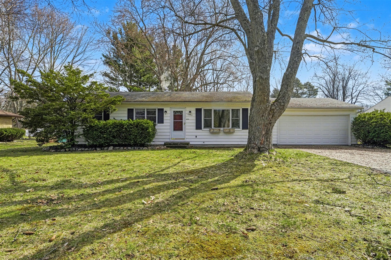 7033 S 12th Street, Portage, MI, 49024-3804