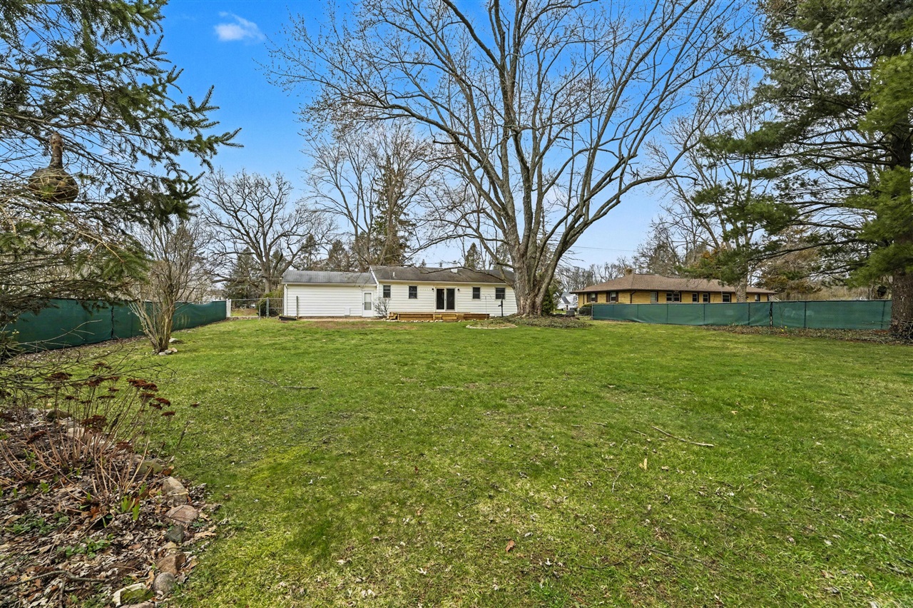 7033 S 12th Street, Portage, MI, 49024-3804