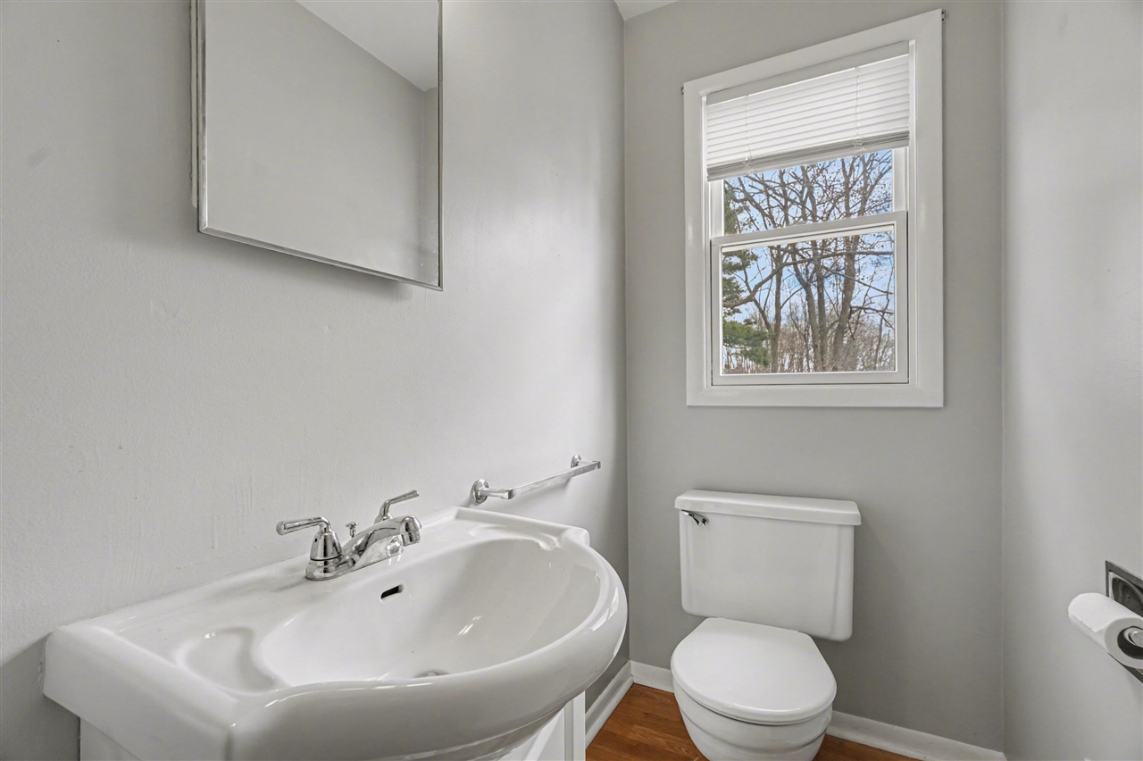 7033 S 12th Street, Portage, MI, 49024-3804