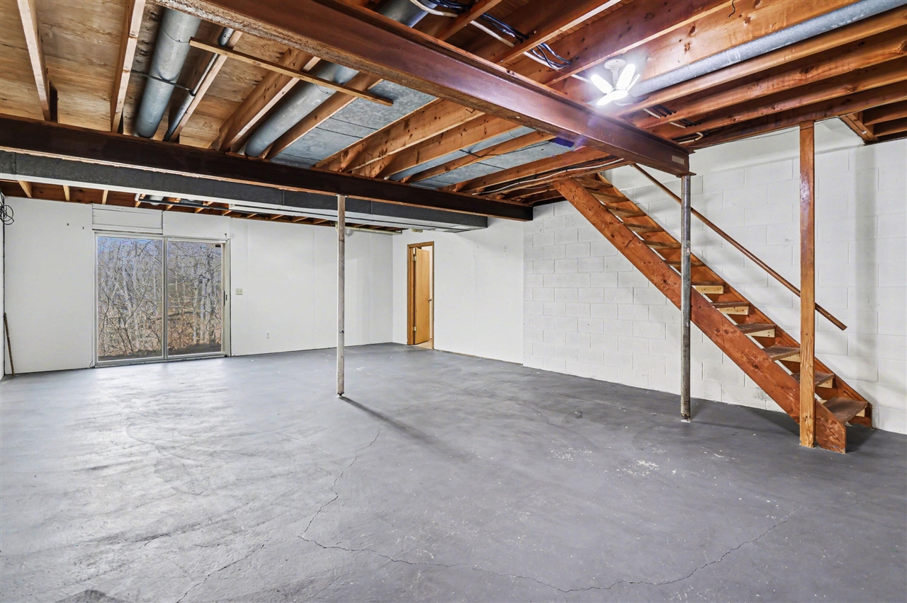 5381 Thayer Avenue, Kalamazoo, MI, 49004-1933