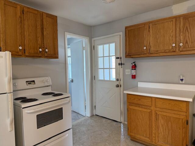 840 Superior Boulevard, Wyandotte, MI, 48192-5077