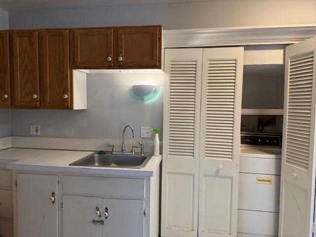 840 Superior Boulevard, Wyandotte, MI, 48192-5077