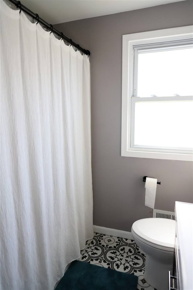 613 Hillcrest Road, Paw Paw, MI, 49079-1710