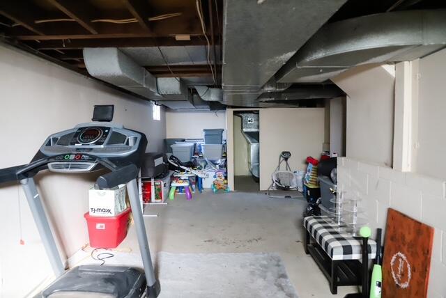 613 Hillcrest Road, Paw Paw, MI, 49079-1710