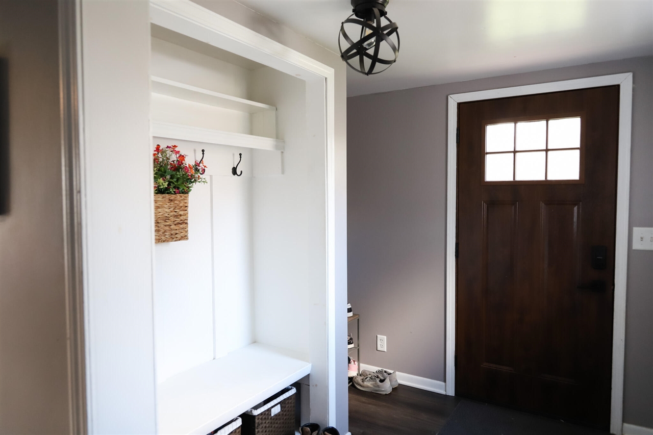 613 Hillcrest Road, Paw Paw, MI, 49079-1710