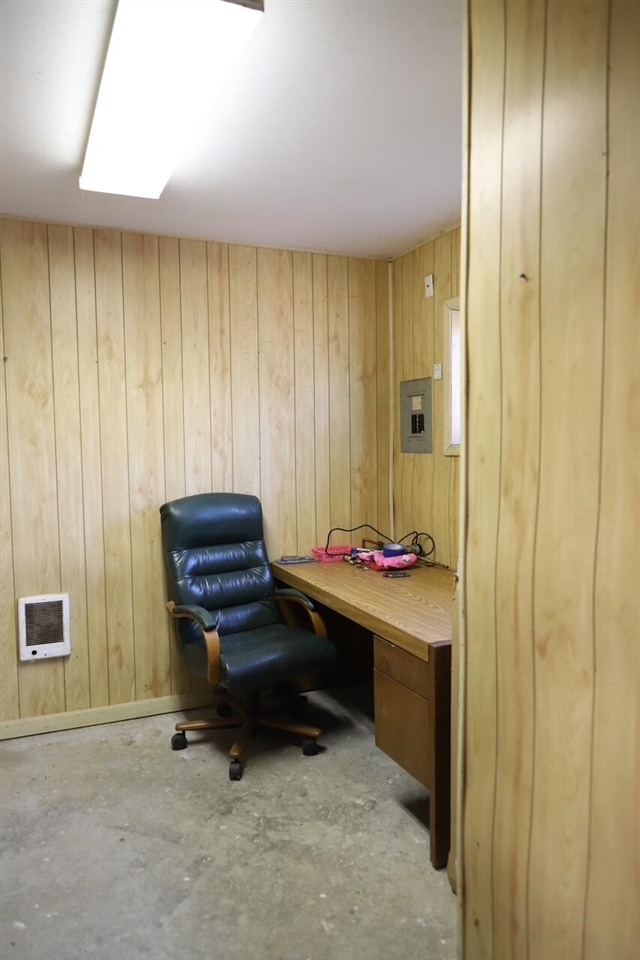 613 Hillcrest Road, Paw Paw, MI, 49079-1710