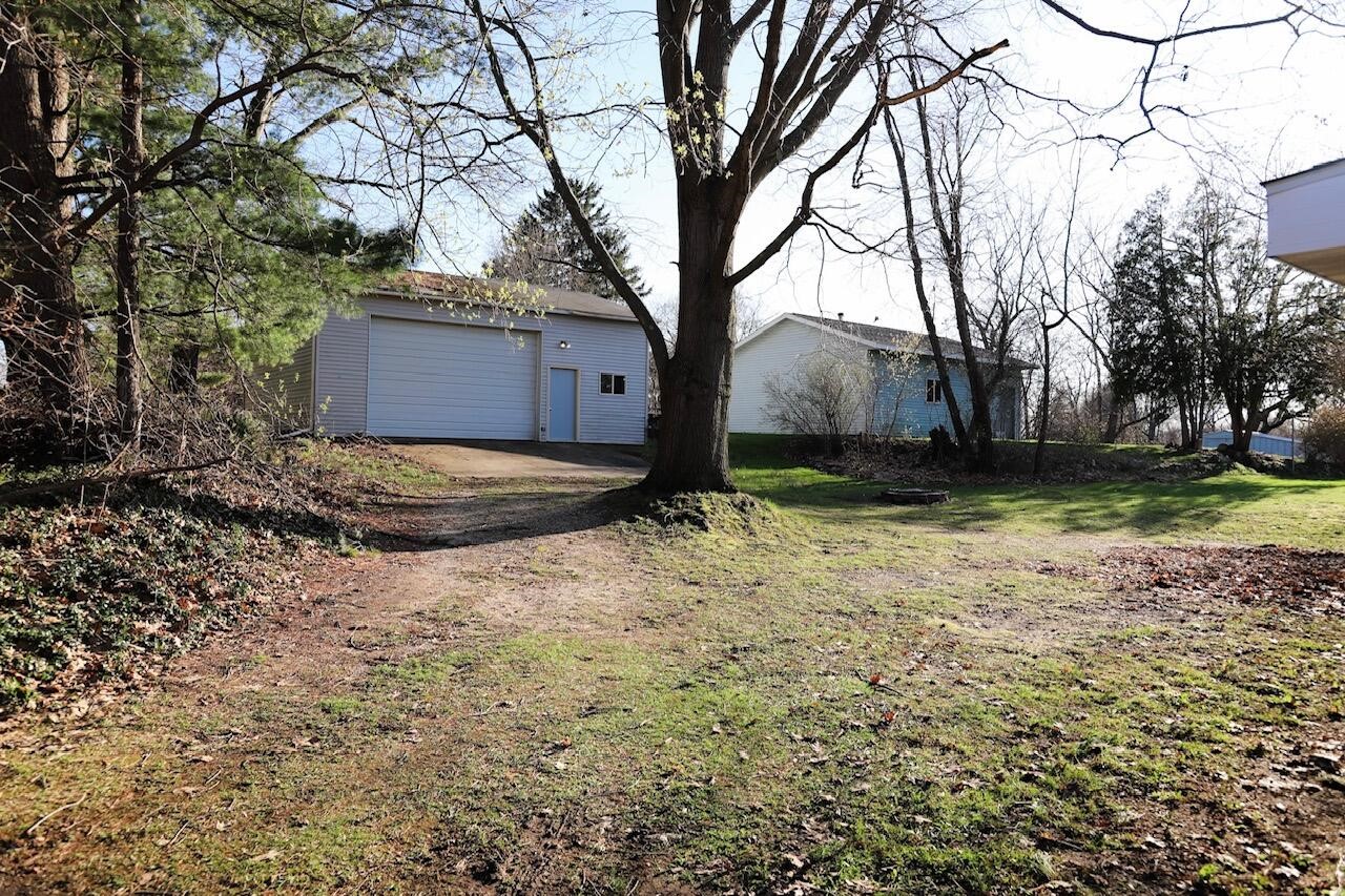 613 Hillcrest Road, Paw Paw, MI, 49079-1710