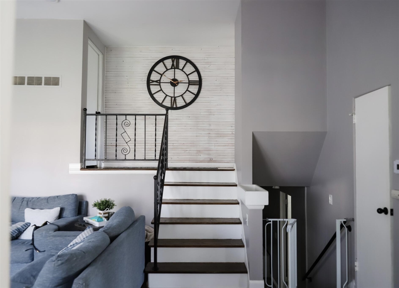 613 Hillcrest Road, Paw Paw, MI, 49079-1710