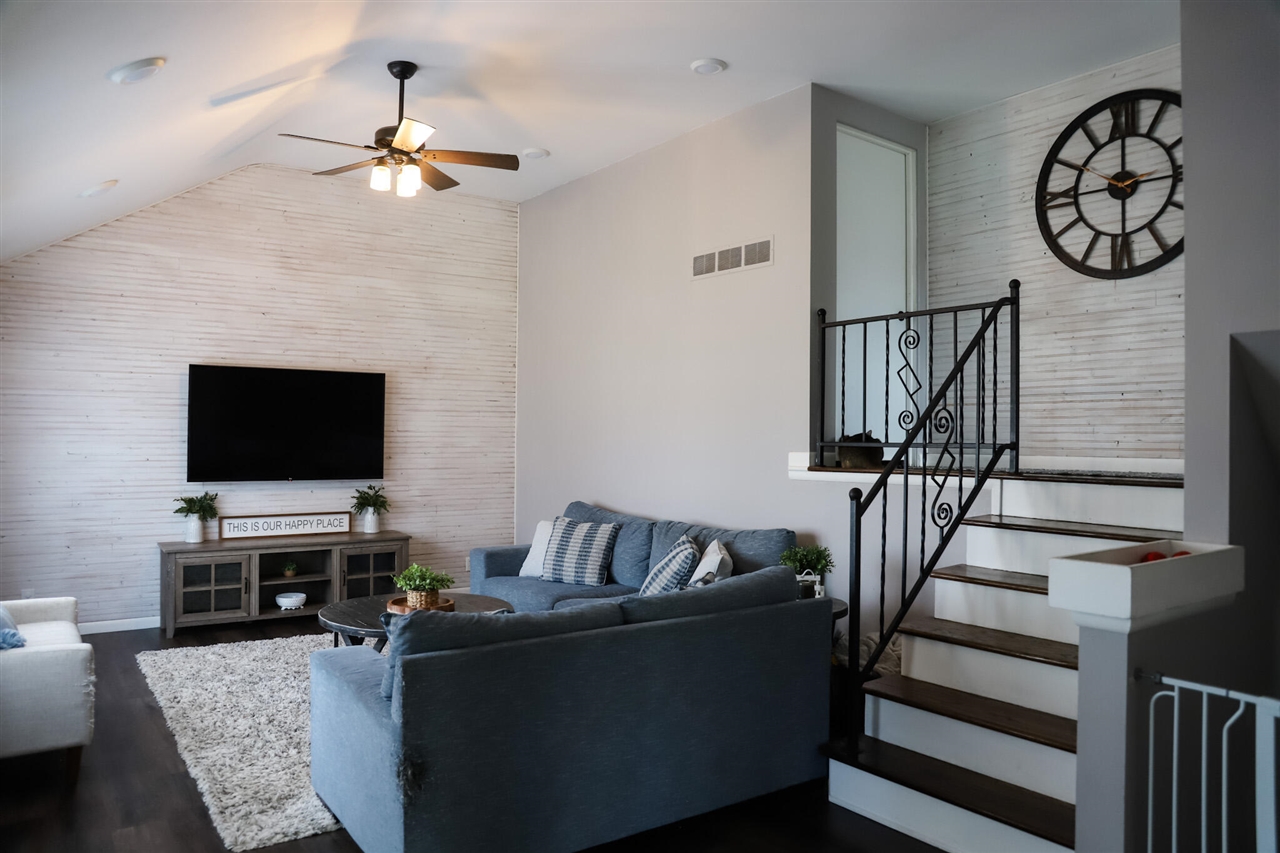 613 Hillcrest Road, Paw Paw, MI, 49079-1710