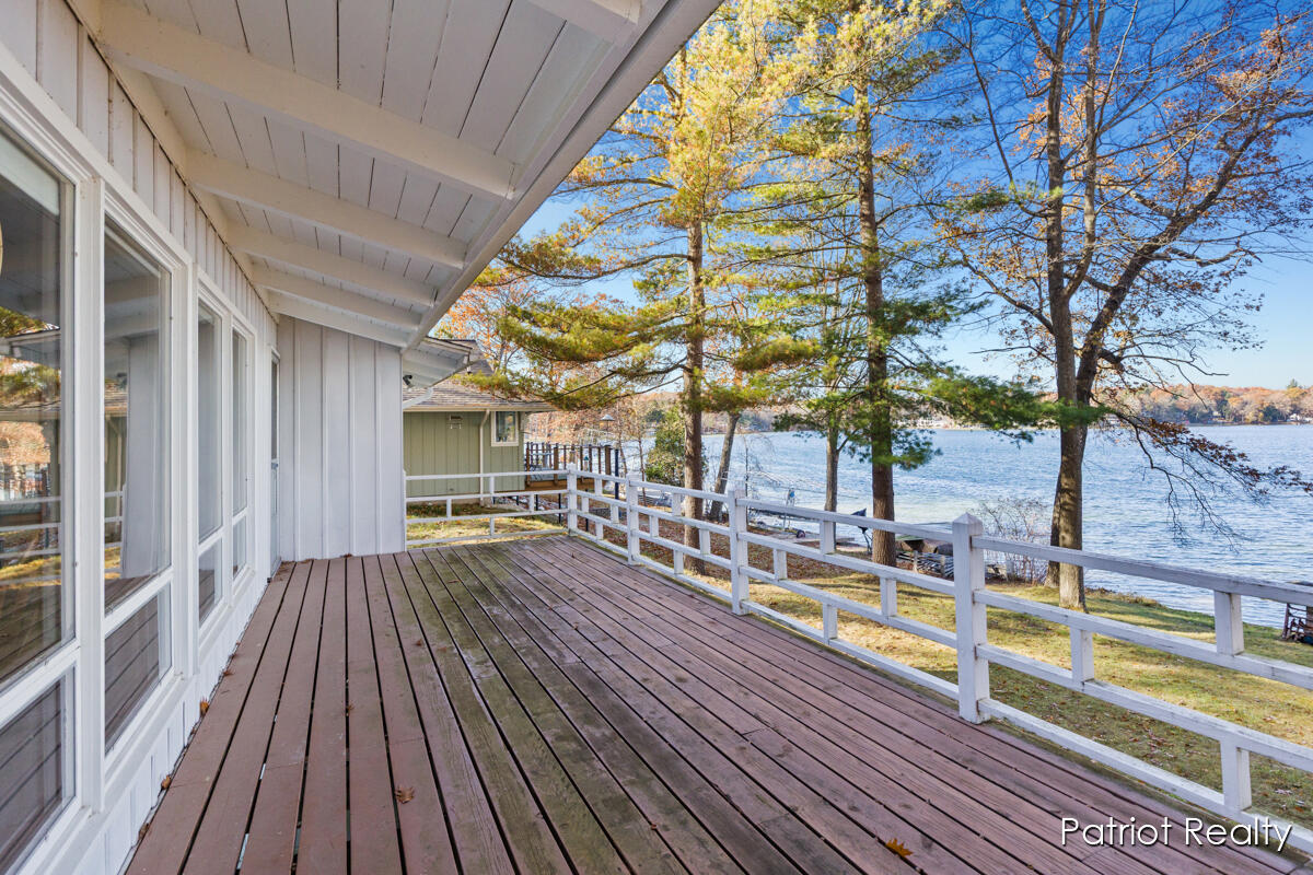 8995 Deer Point Drive, Newaygo, MI, 49337-9206