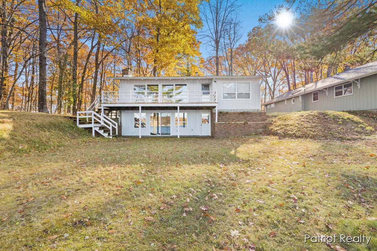 8995 Deer Point Drive, Newaygo, MI, 49337-9206